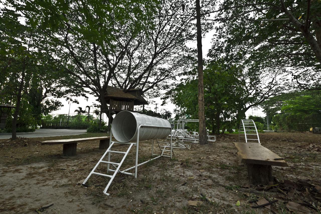 Tree House Hotel Sisaket Экстерьер фото